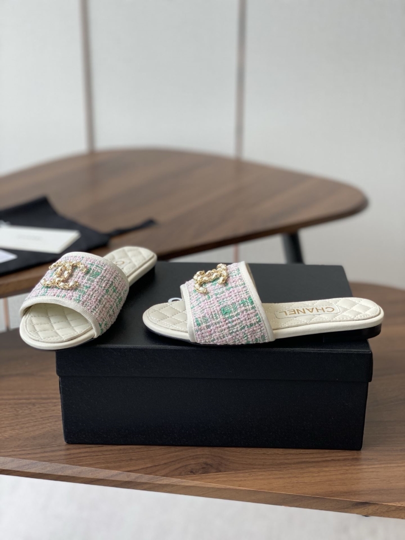 Ch**el slippers